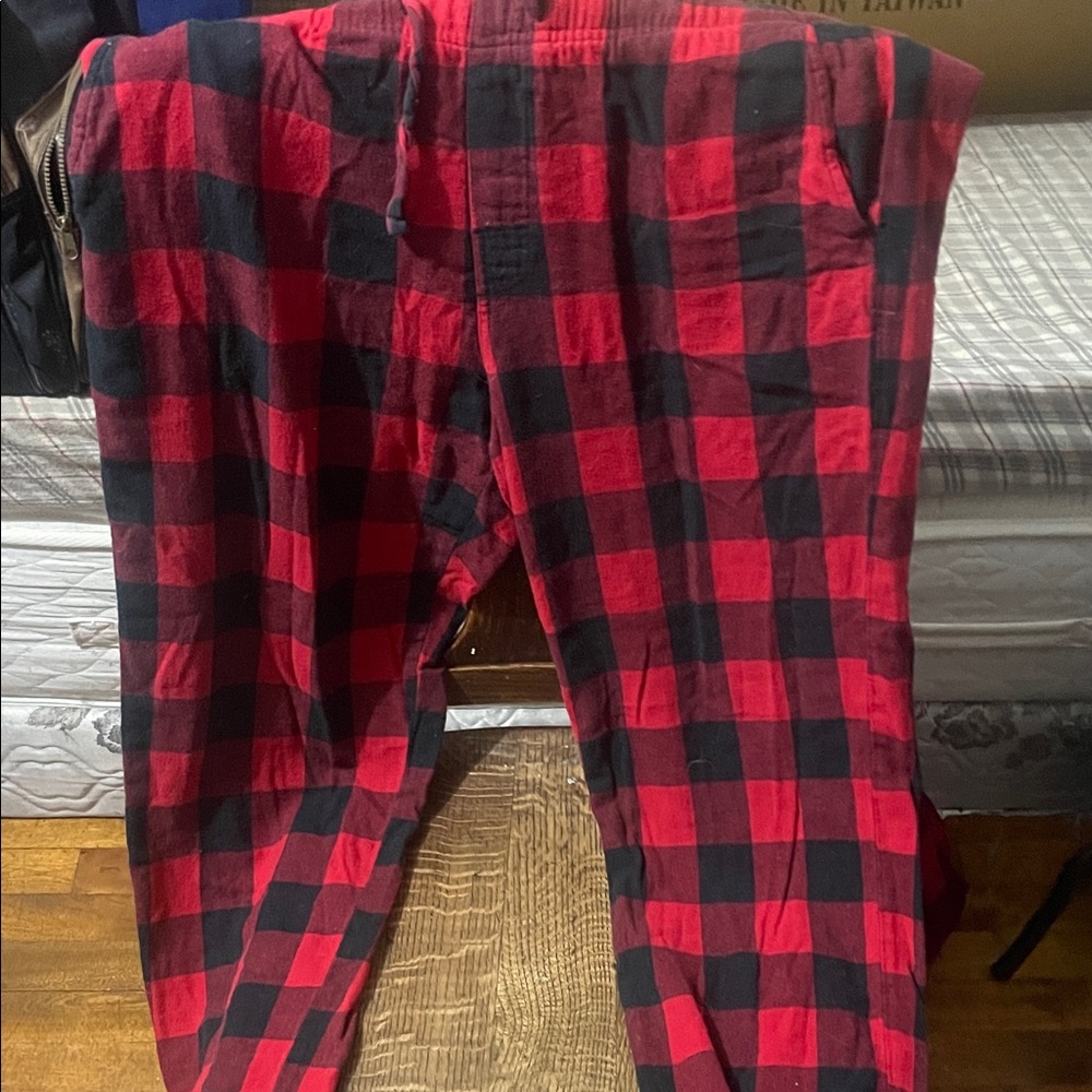 Old Navy Red and Black Pyjama Pants
